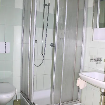 Szálloda & Bildungshaus St. Jodern 2*