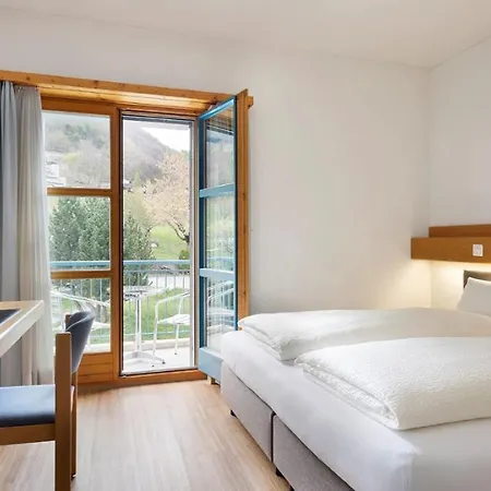 & Bildungshaus St. Jodern Otel 2*