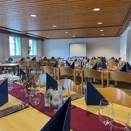 & Bildungshaus St. Jodern 2*