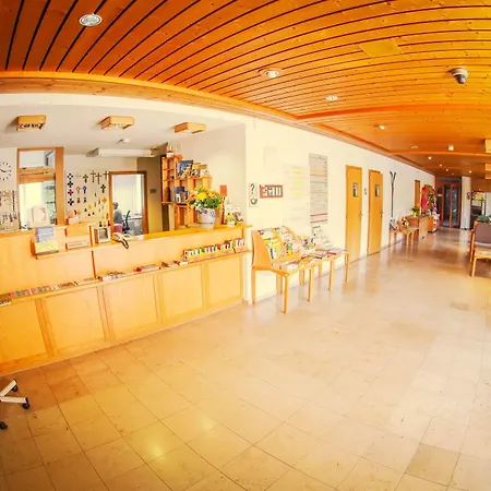 & Bildungshaus St. Jodern Hotel 2*