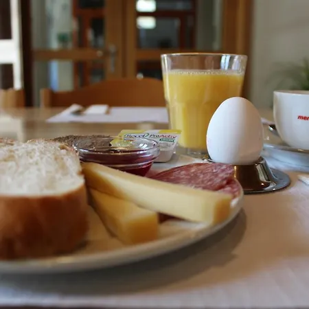 & Bildungshaus St. Jodern Otel Visp