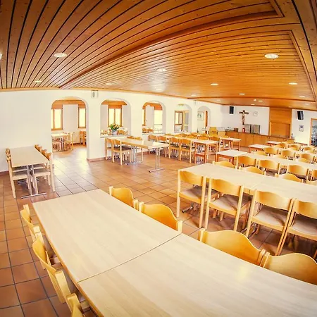 Otel & Bildungshaus St. Jodern Visp