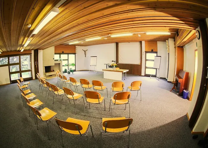 & Bildungshaus St. Jodern Otel Visp